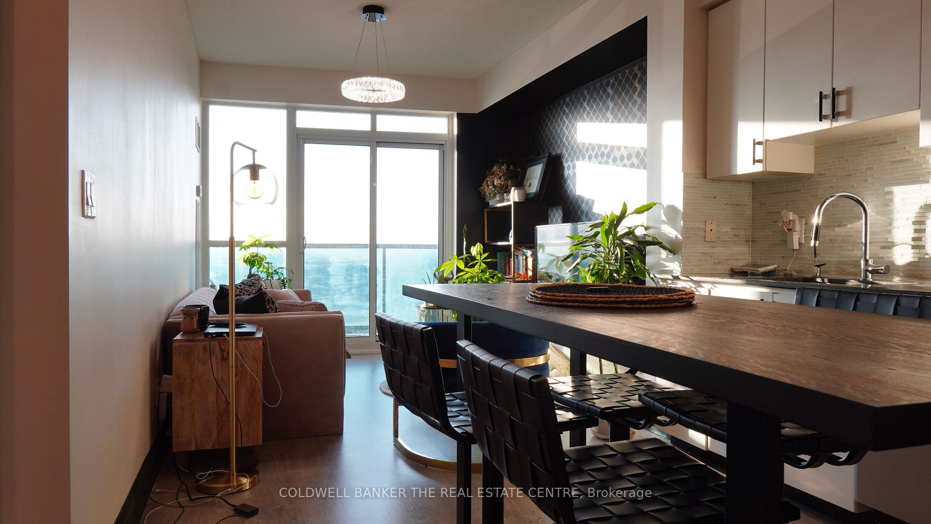 7161 Yonge St, #2035