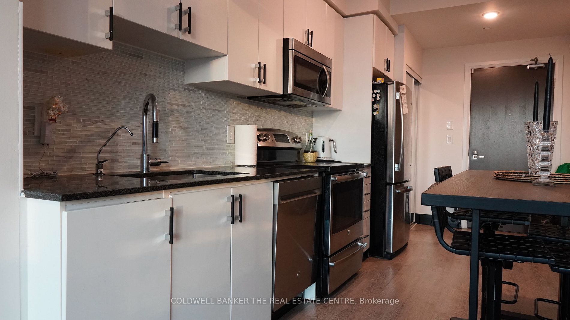 7161 Yonge St, #2035