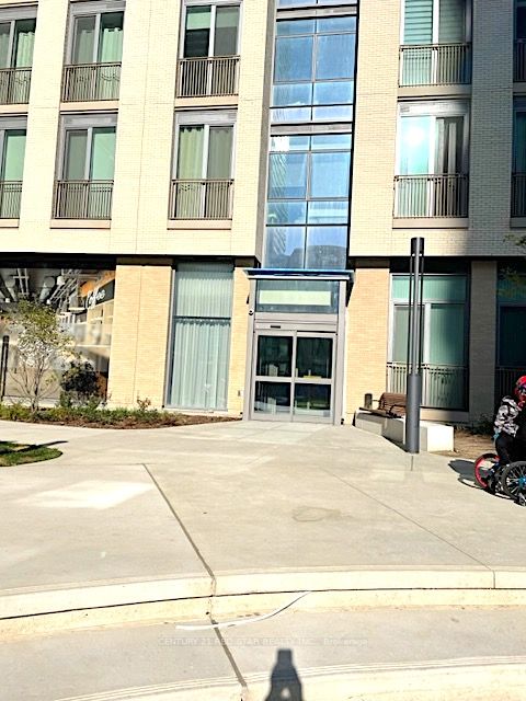 7890 Jane St, #4812