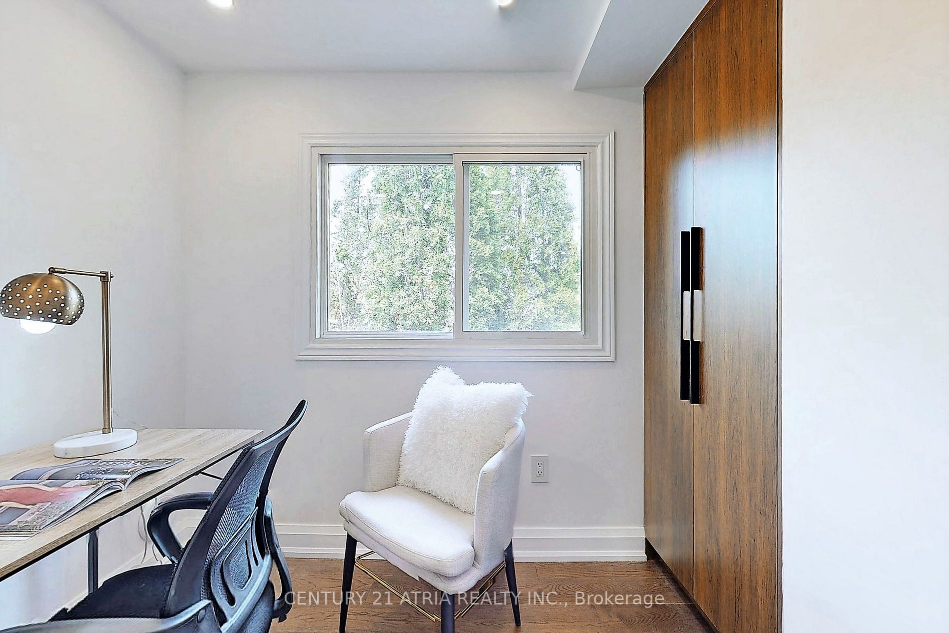 132 kersey Crescent, #upper