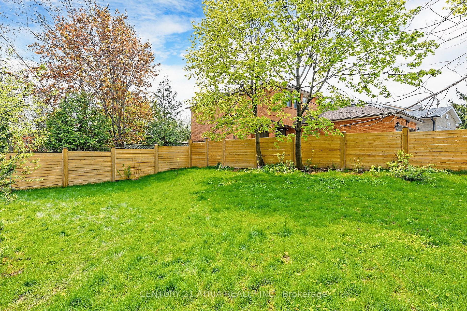 132 kersey Crescent, #upper