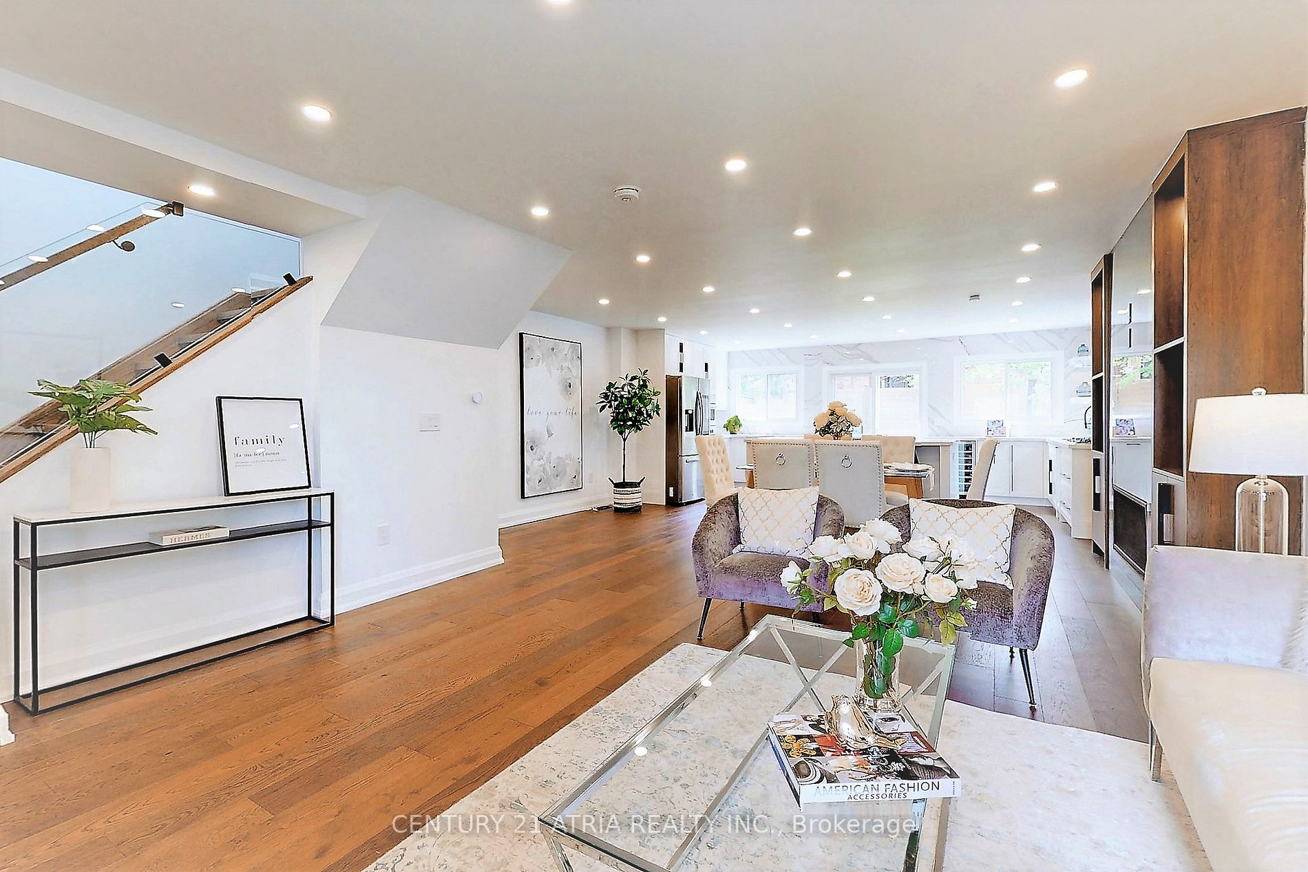 132 Kersey Cres, #Upper
