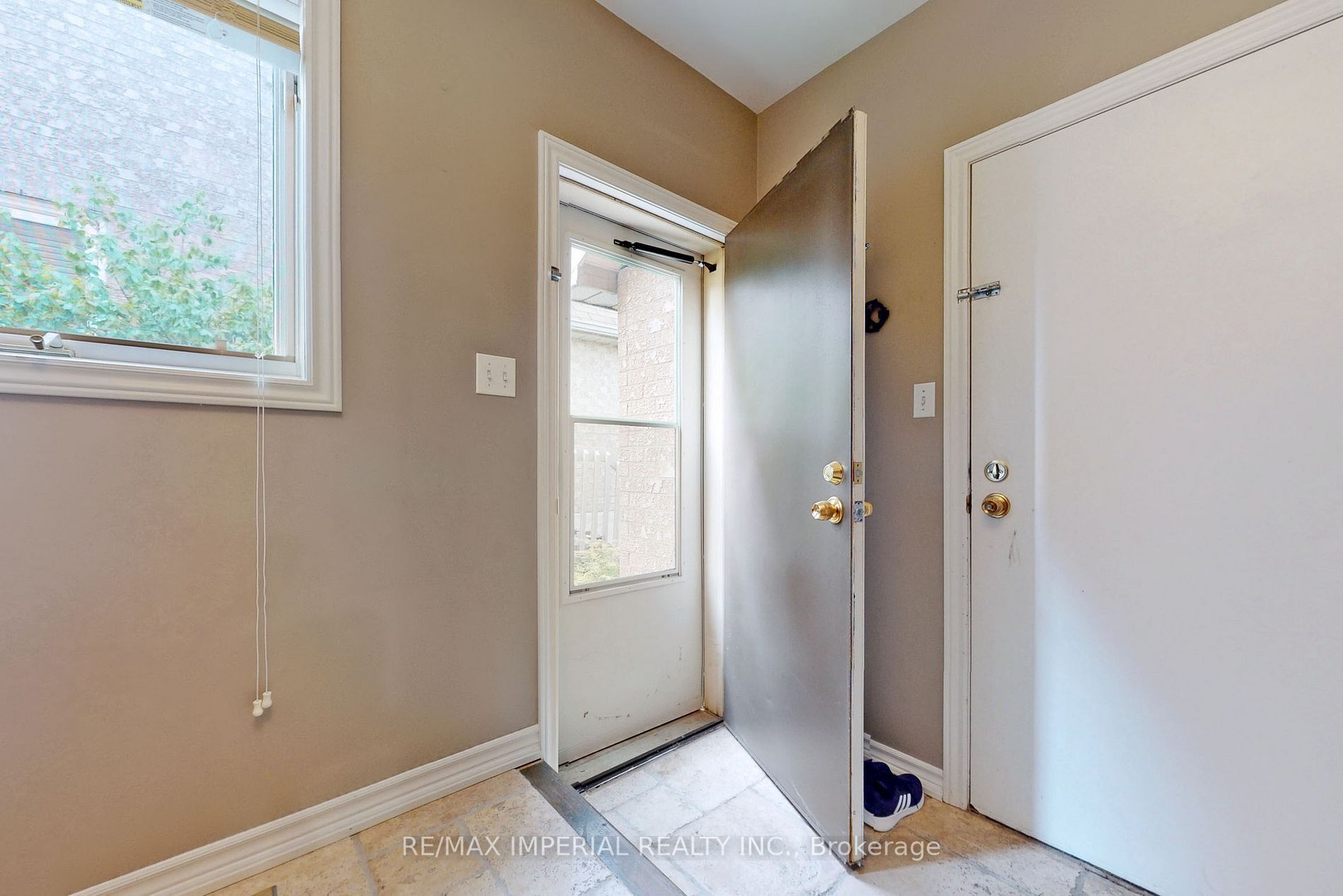 158 Chambers Cres