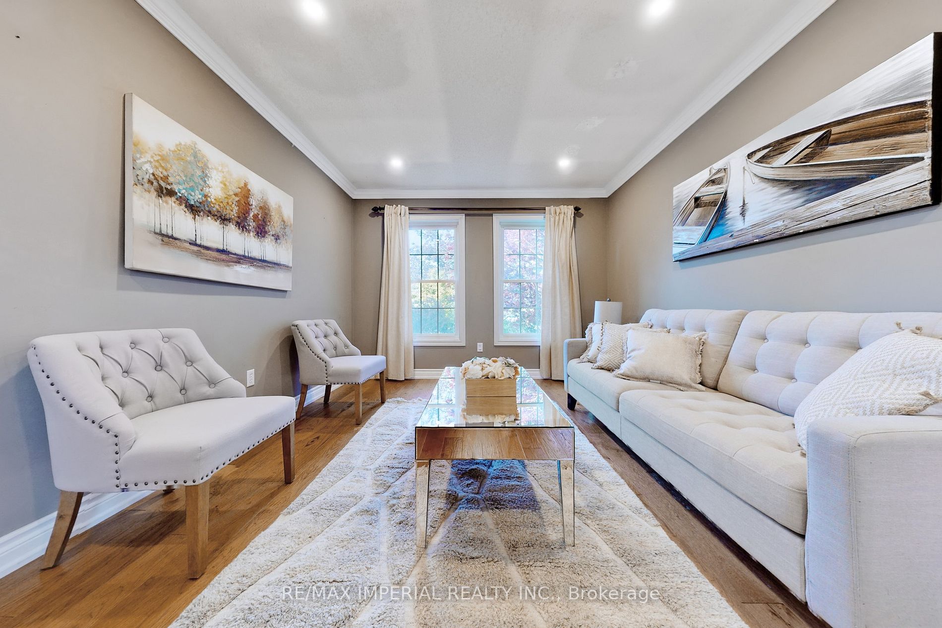 158 Chambers Cres
