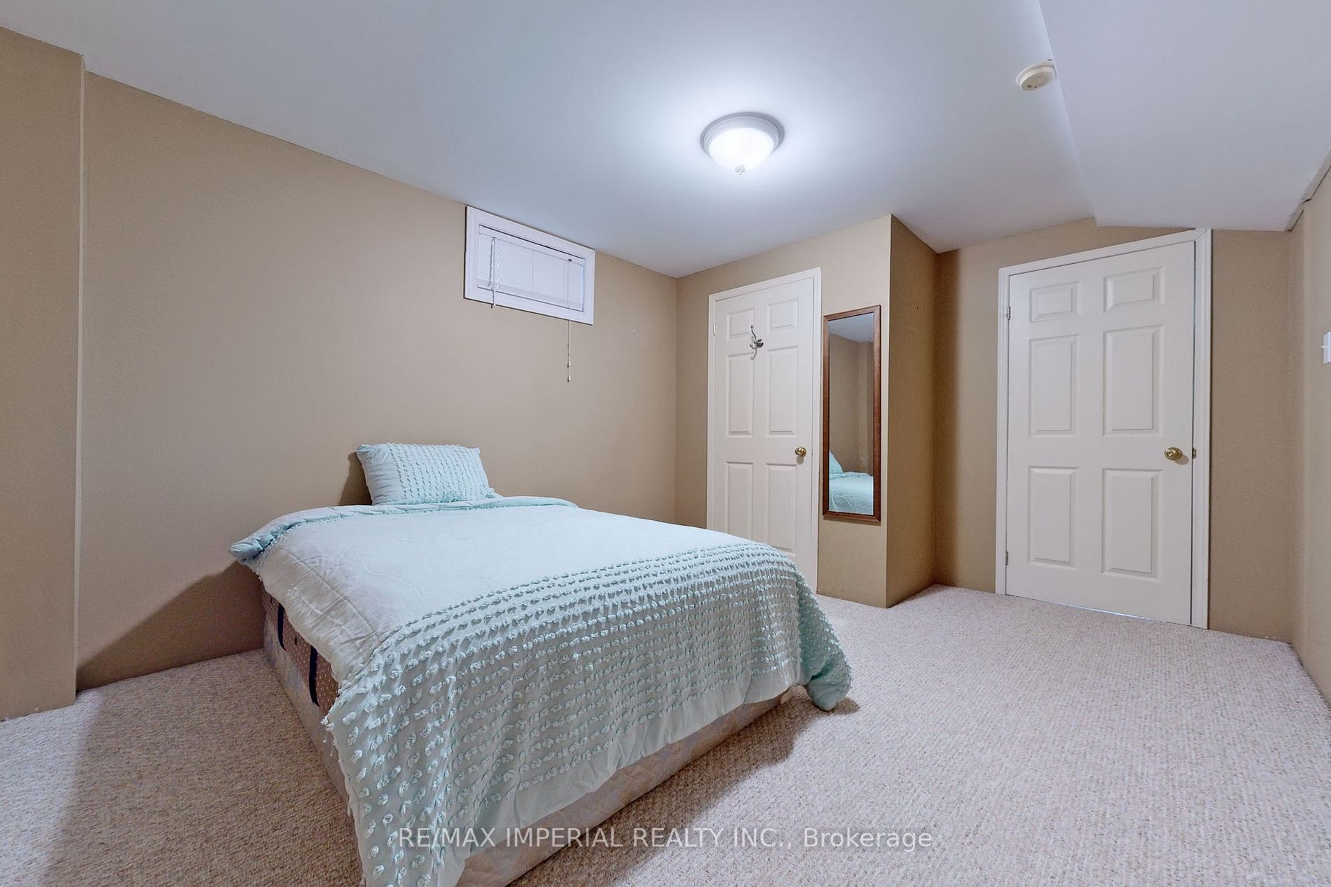 158 Chambers Cres