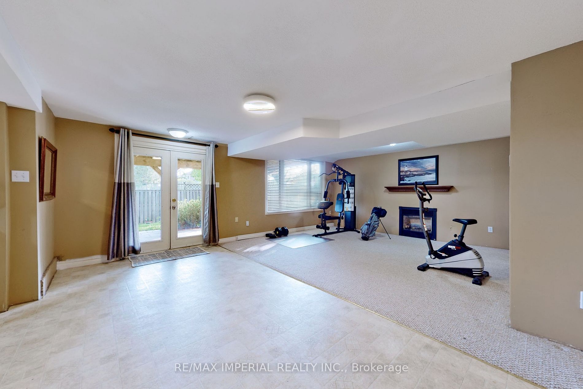 158 Chambers Cres