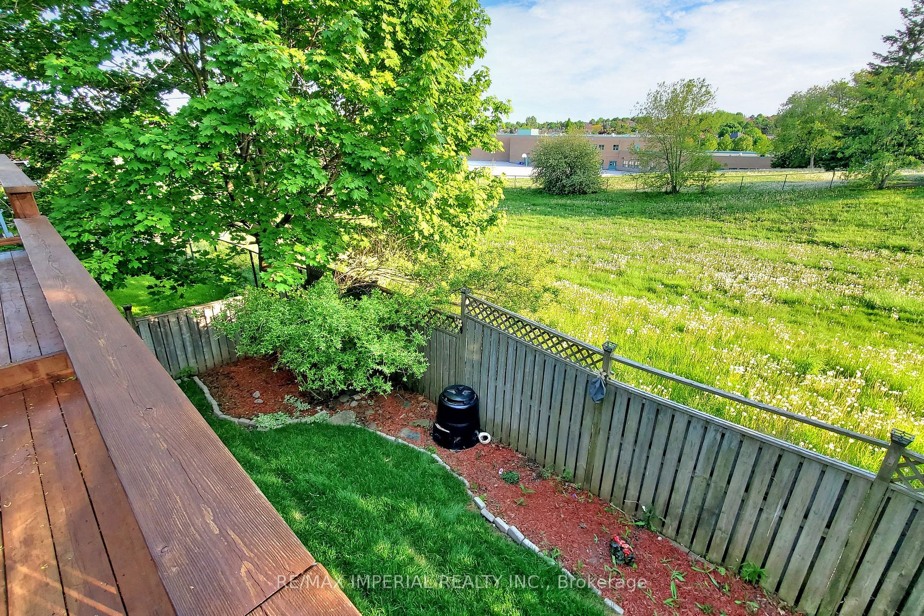 158 Chambers Cres