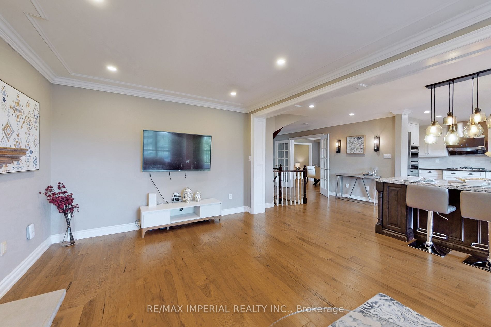 158 Chambers Cres
