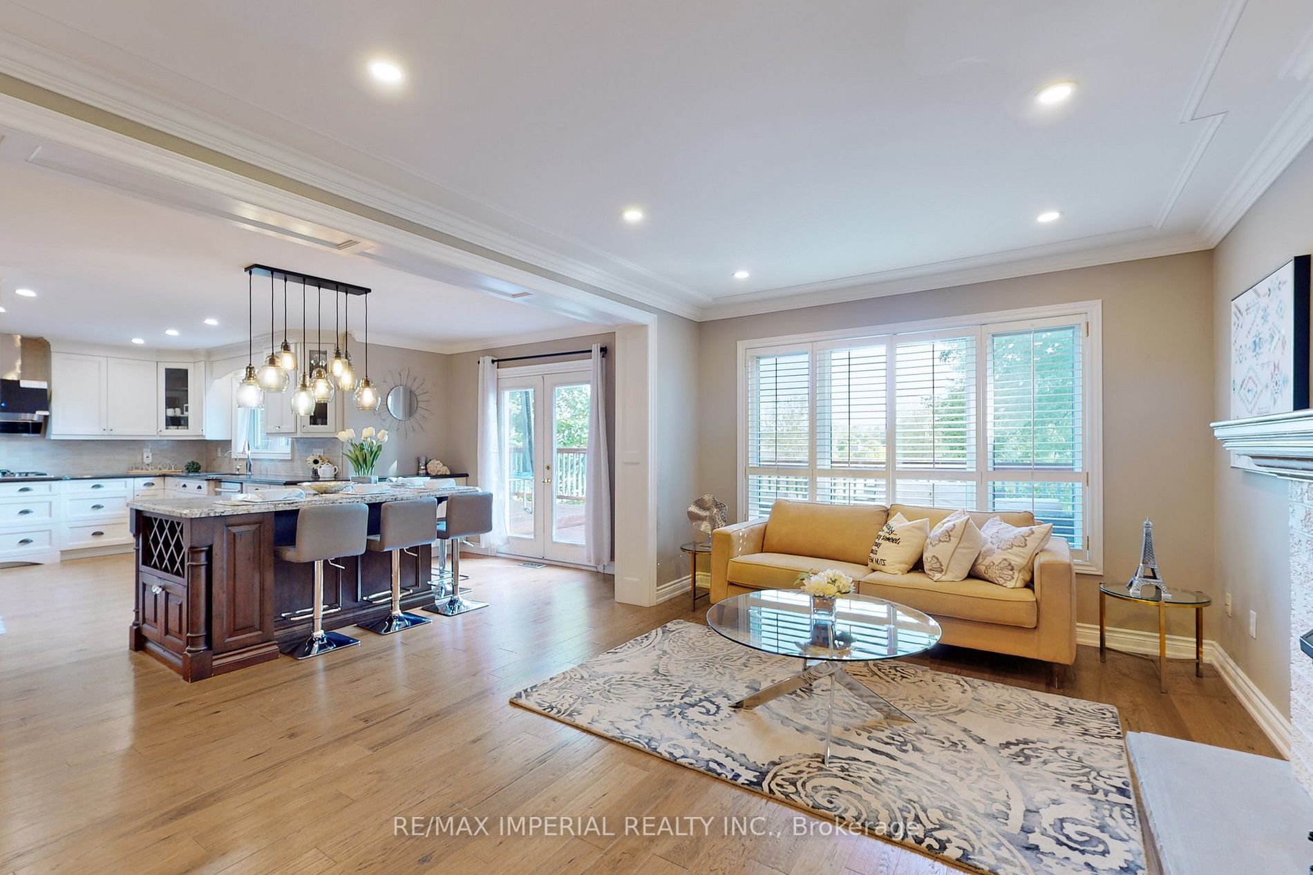 158 Chambers Cres