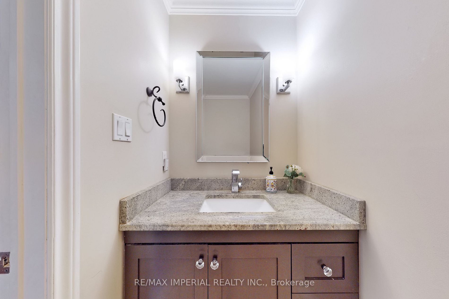 158 Chambers Cres