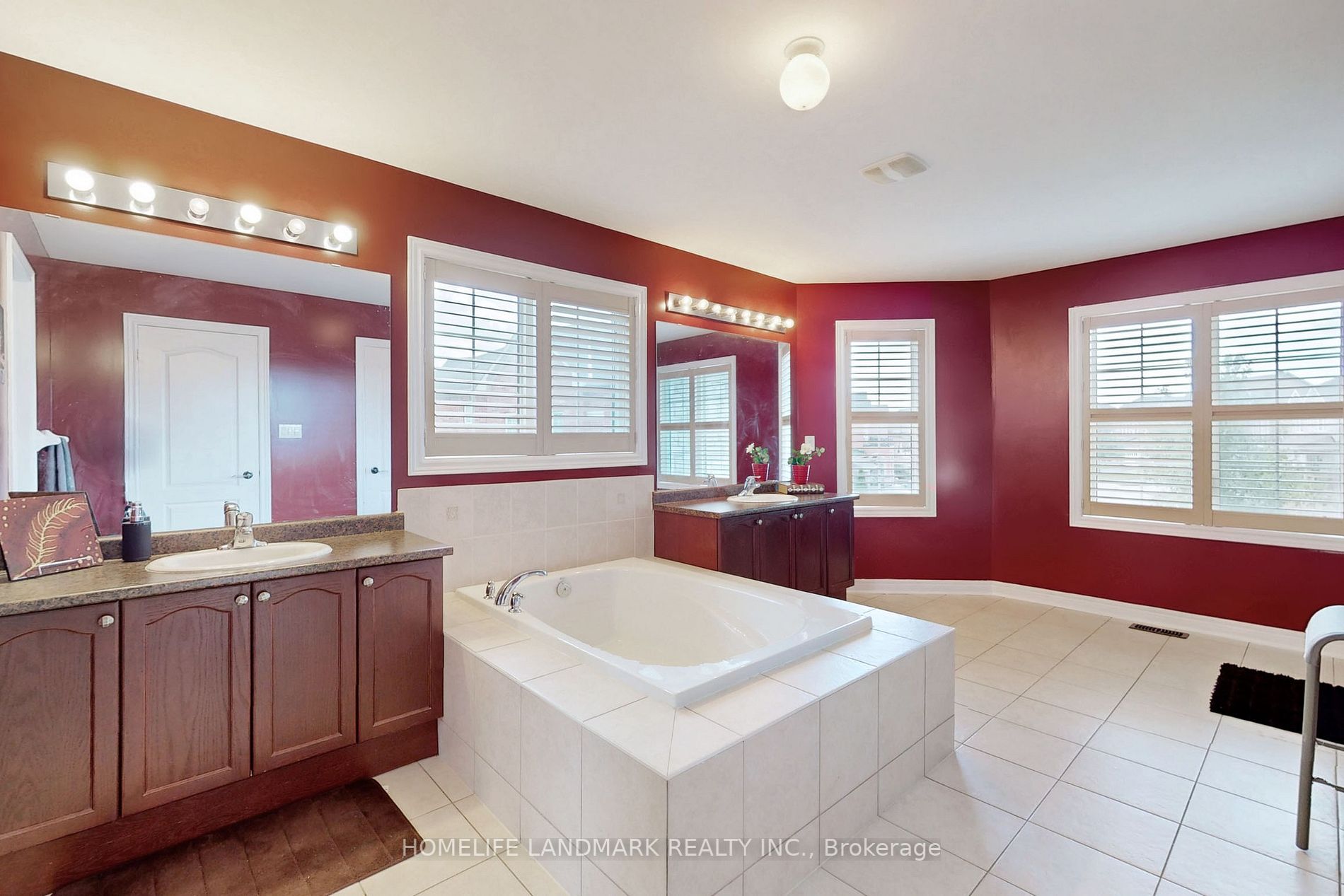 31 George Martin Dr