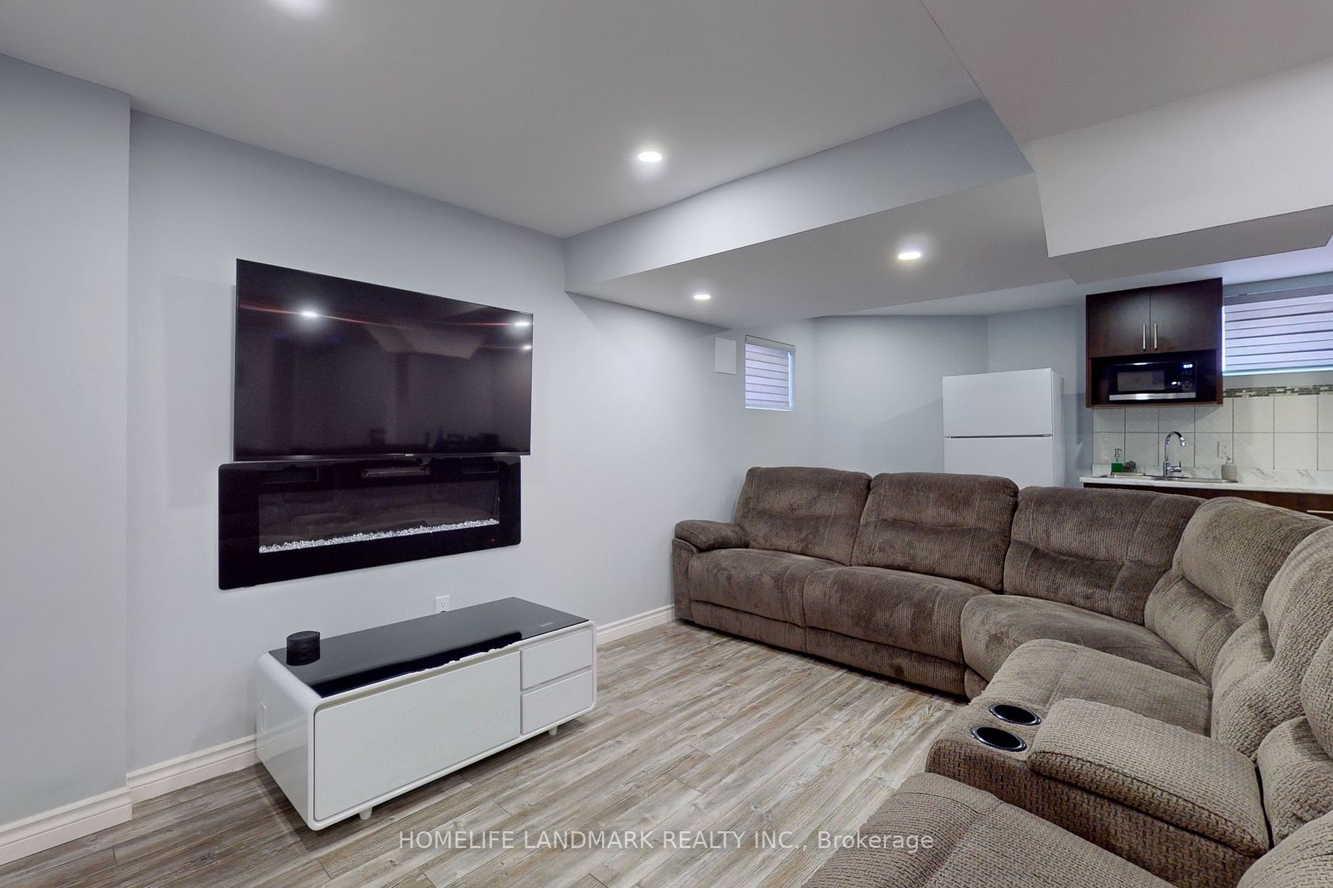 31 George Martin Dr