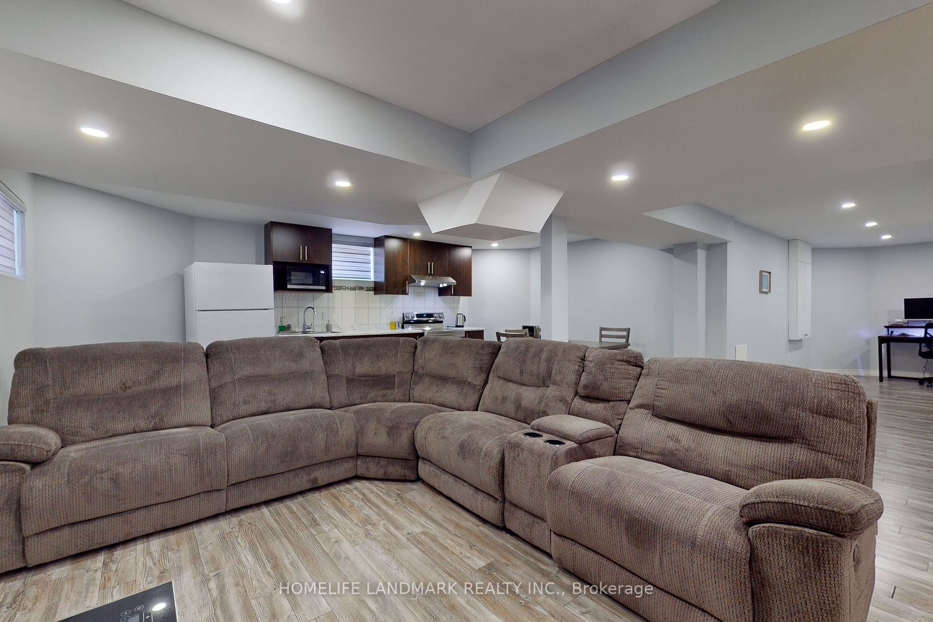 31 George Martin Dr