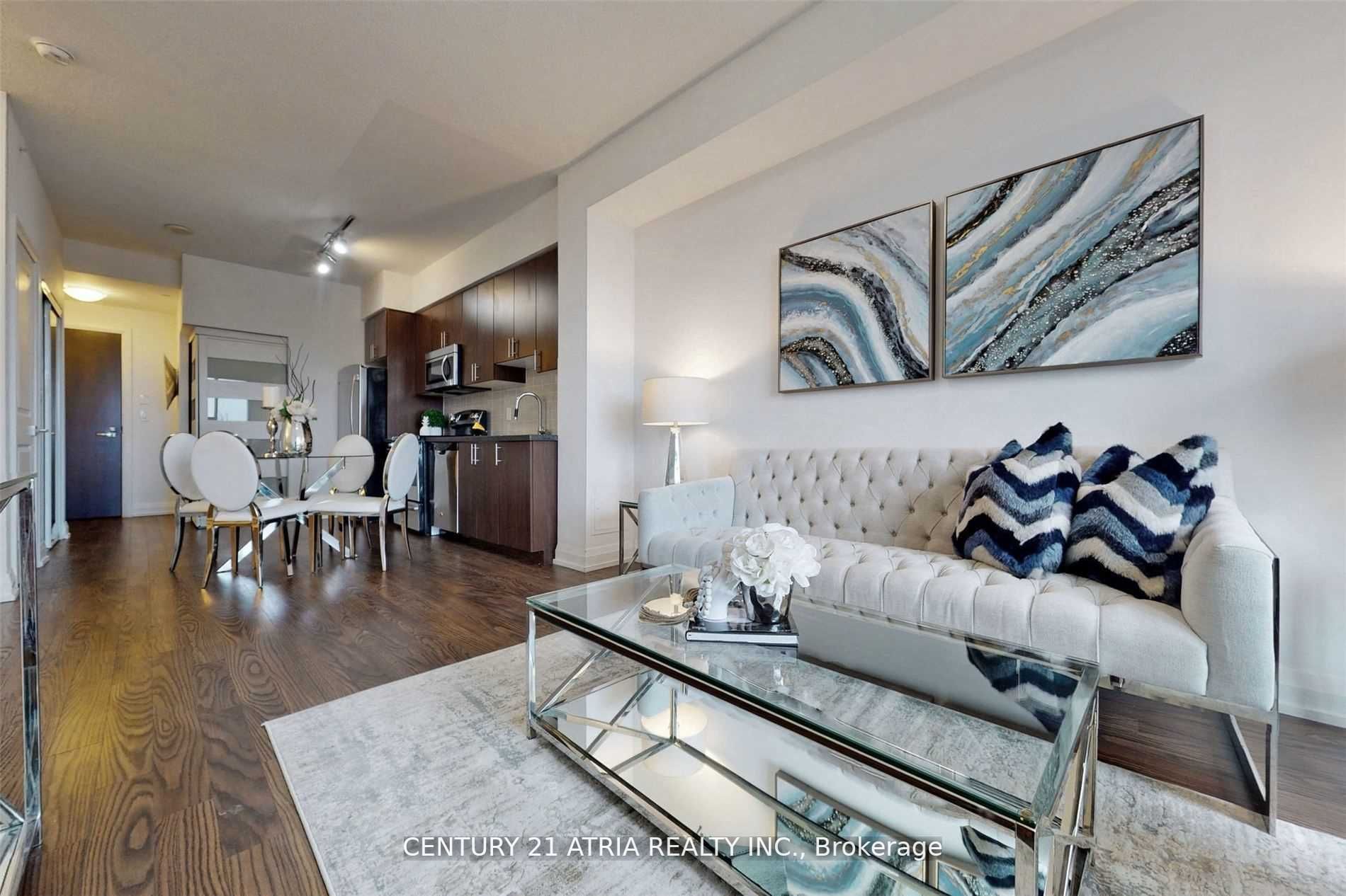 7161 Yonge Street, #1527