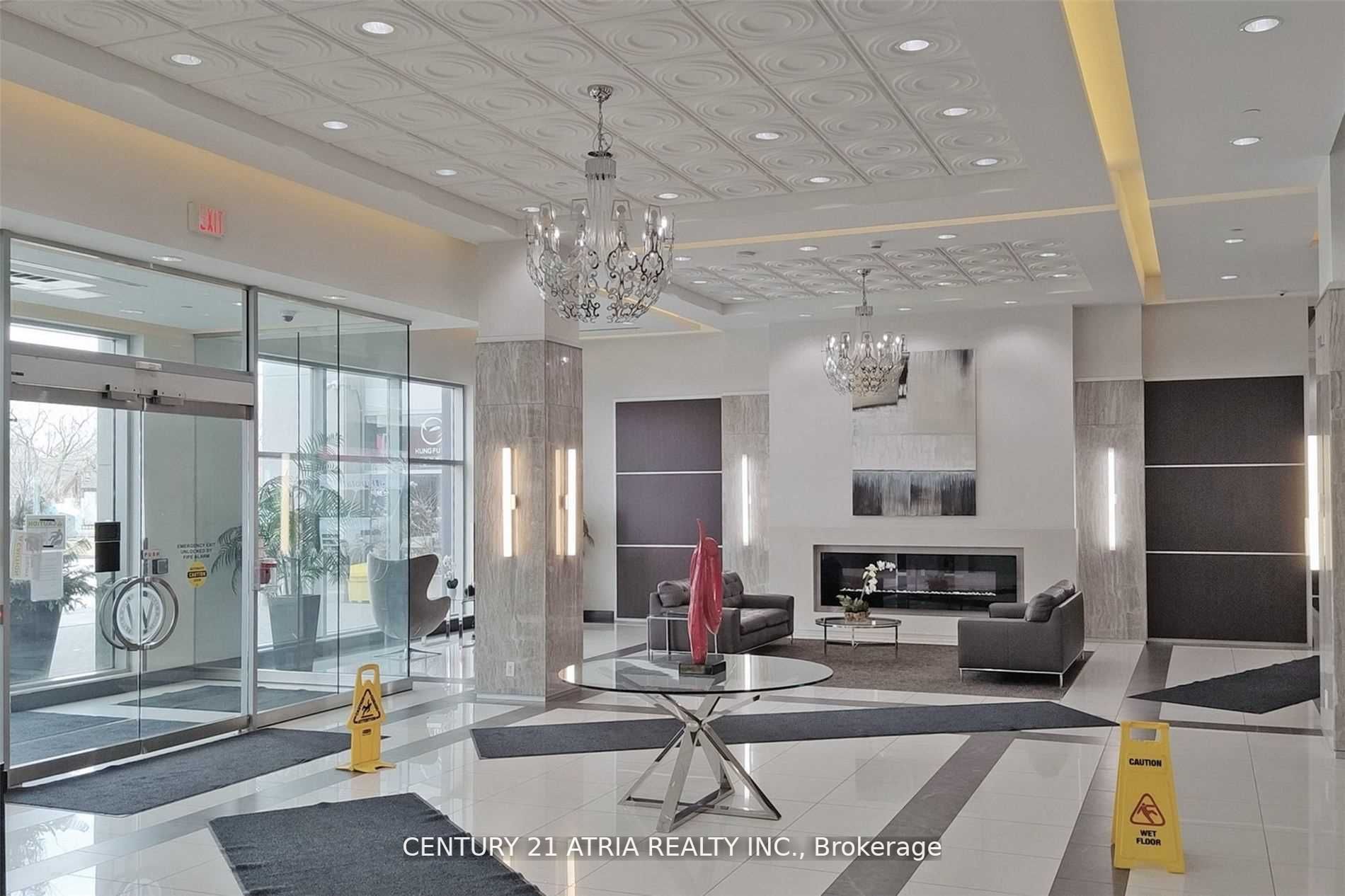 7161 Yonge Street, #1527