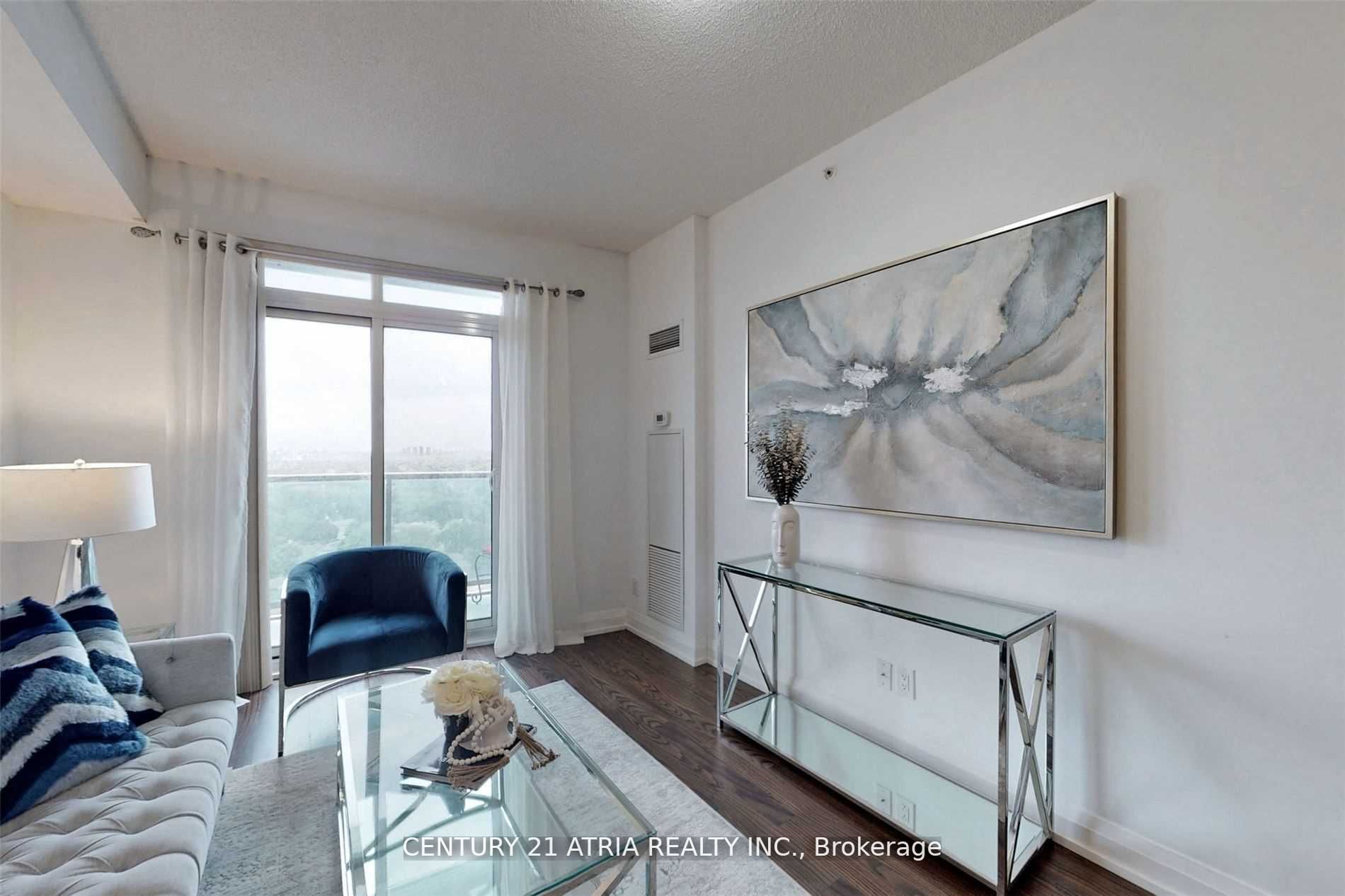 7161 Yonge Street, #1527