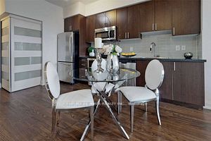 7161 Yonge Street, #1527
