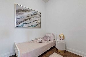 7161 Yonge Street, #1527