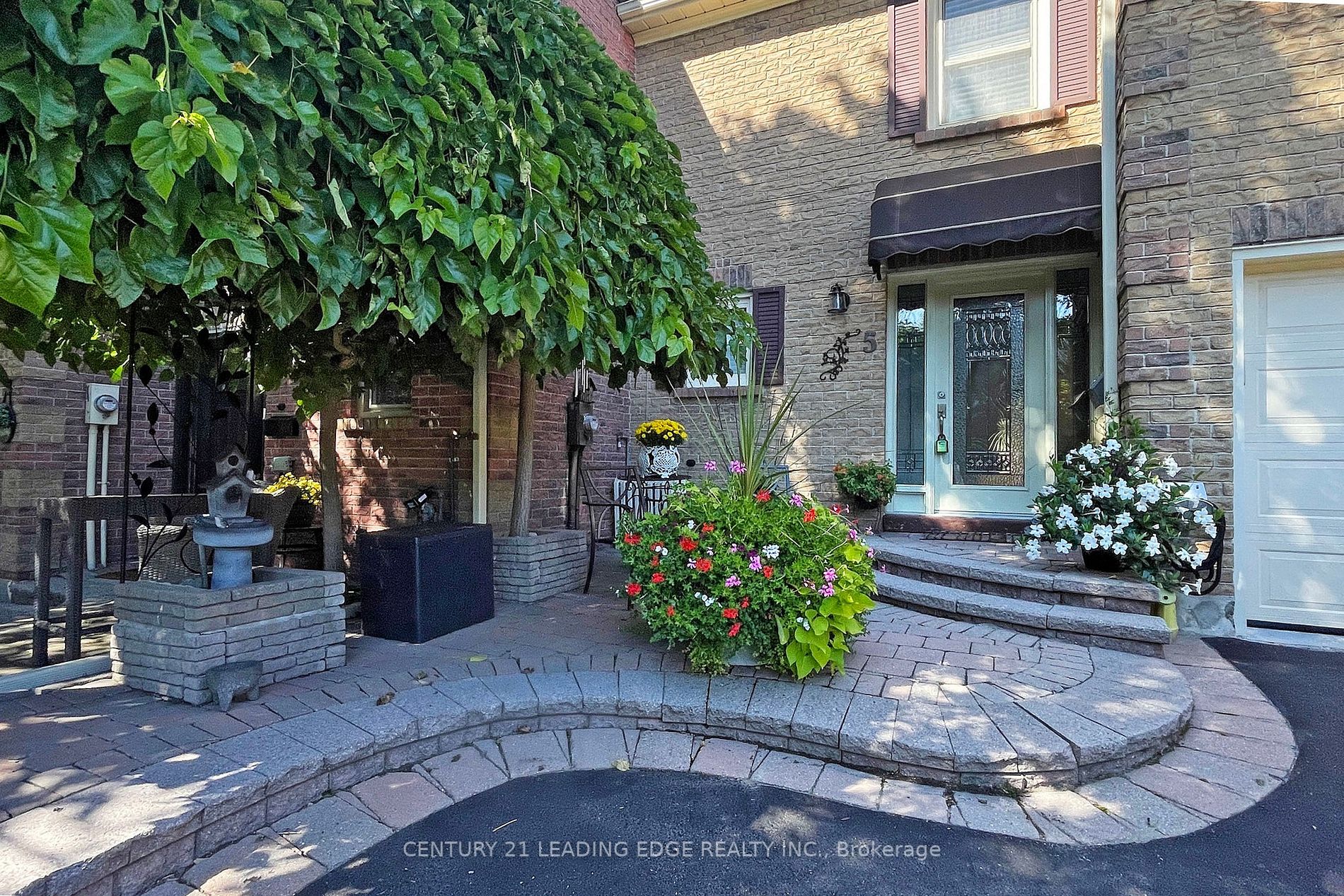 5 Sarah Jane Crt