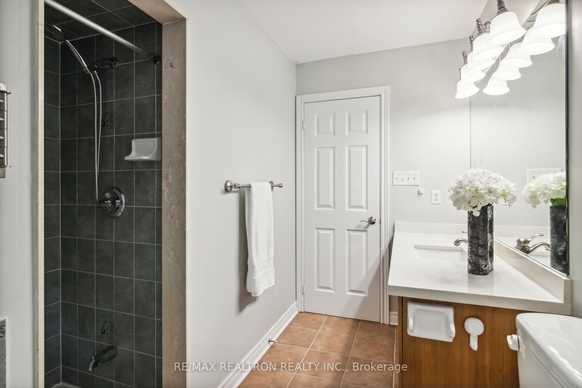 12 Baywell Cres