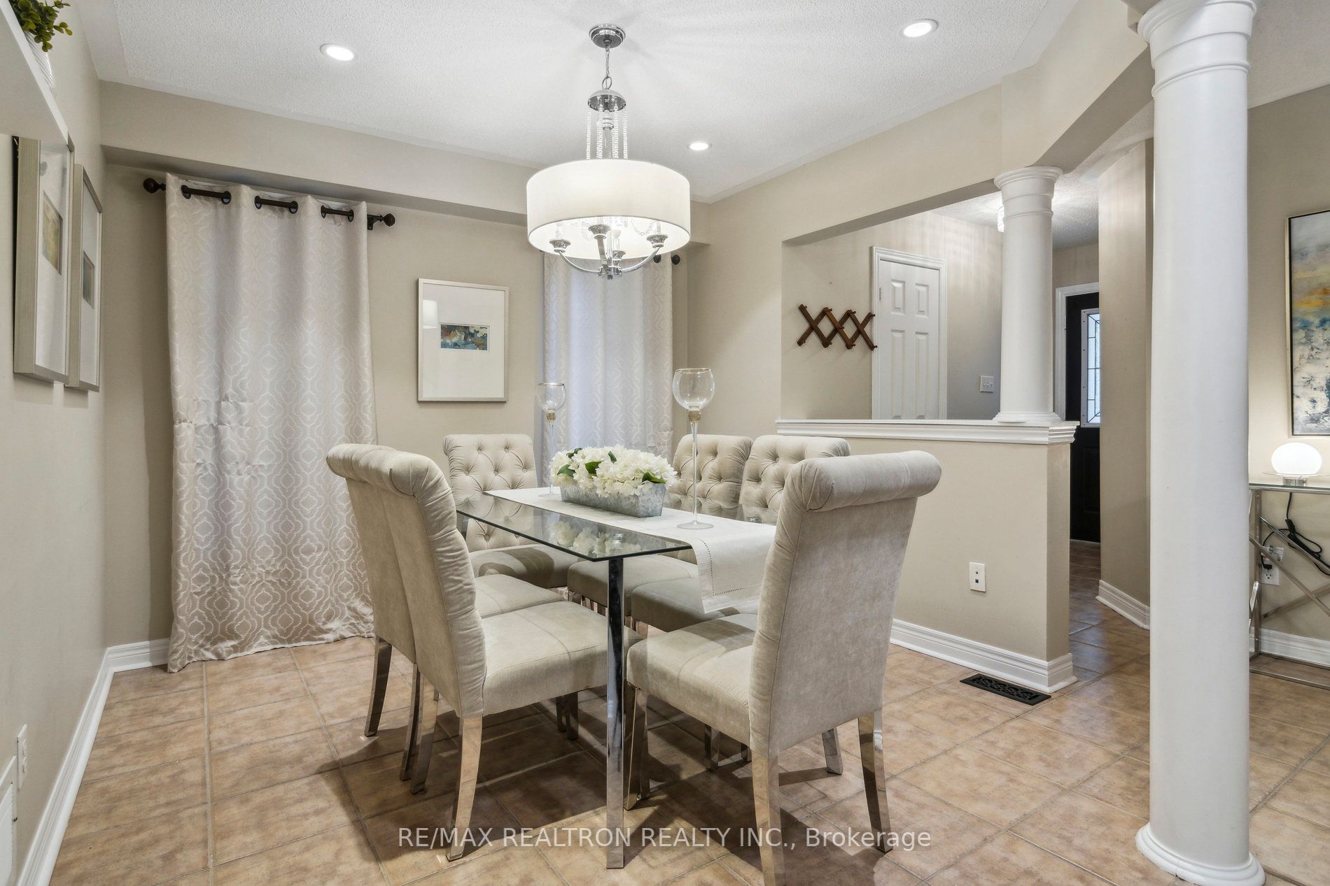 12 Baywell Cres