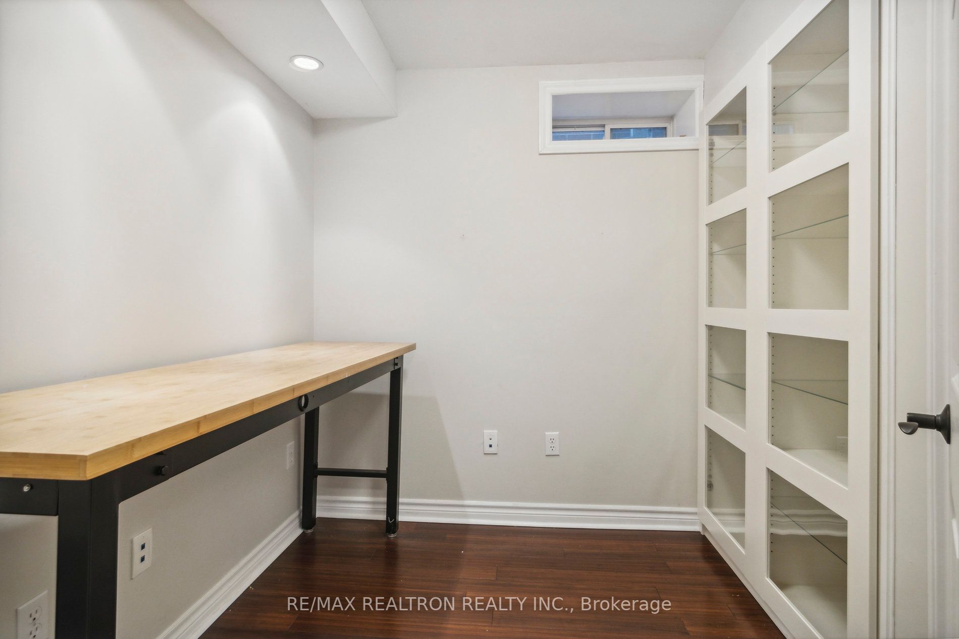 12 Baywell Cres