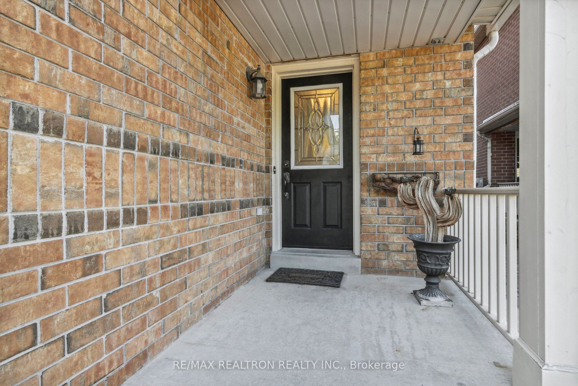 12 Baywell Cres