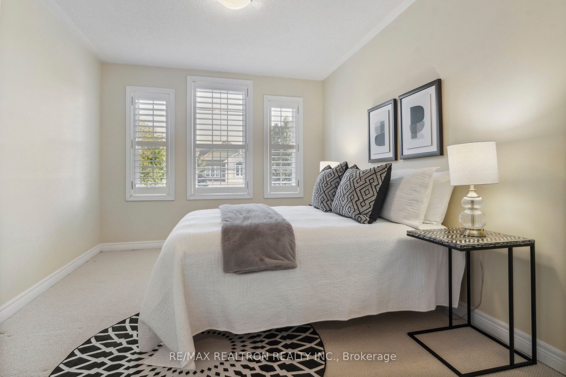 12 Baywell Cres
