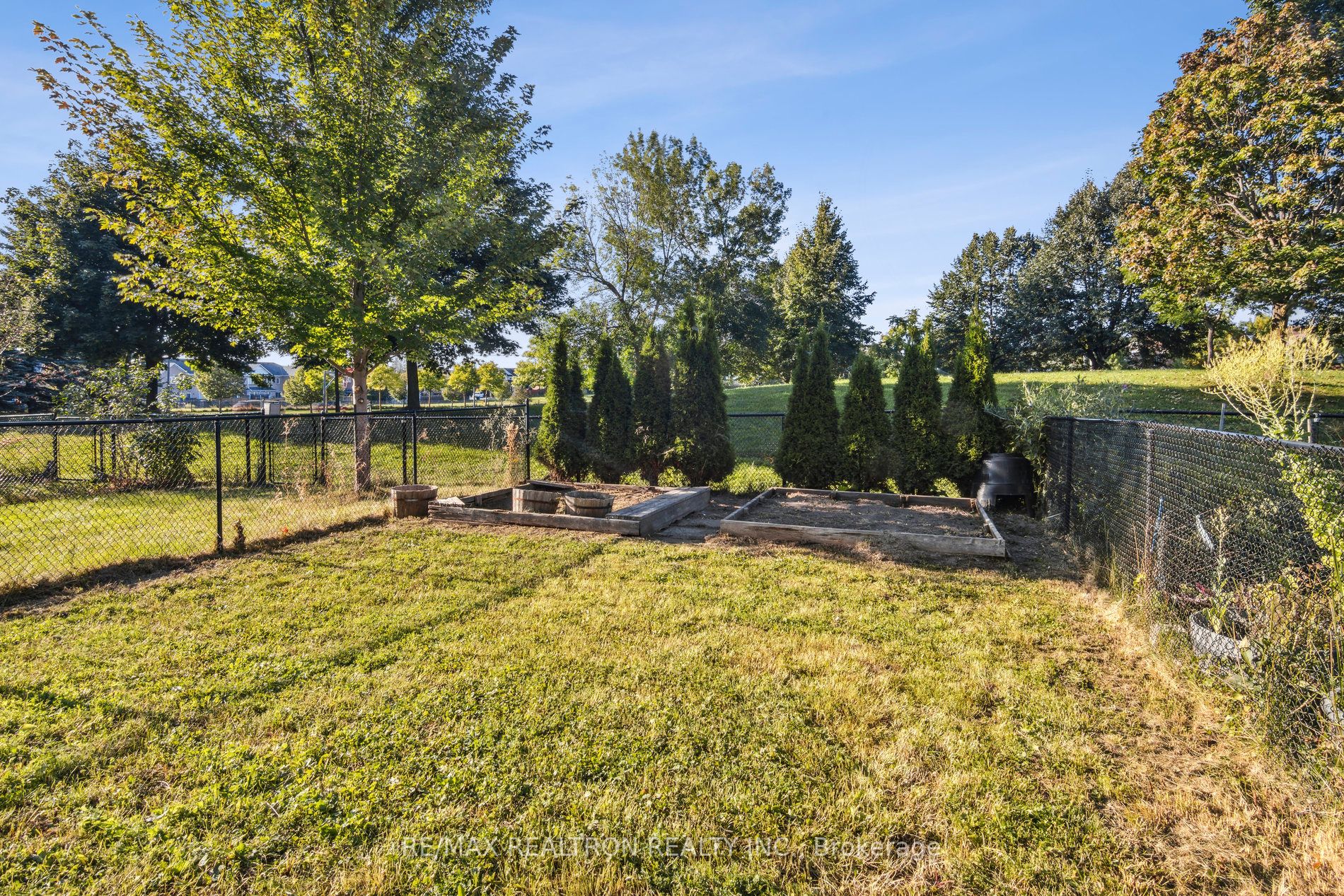 12 Baywell Cres