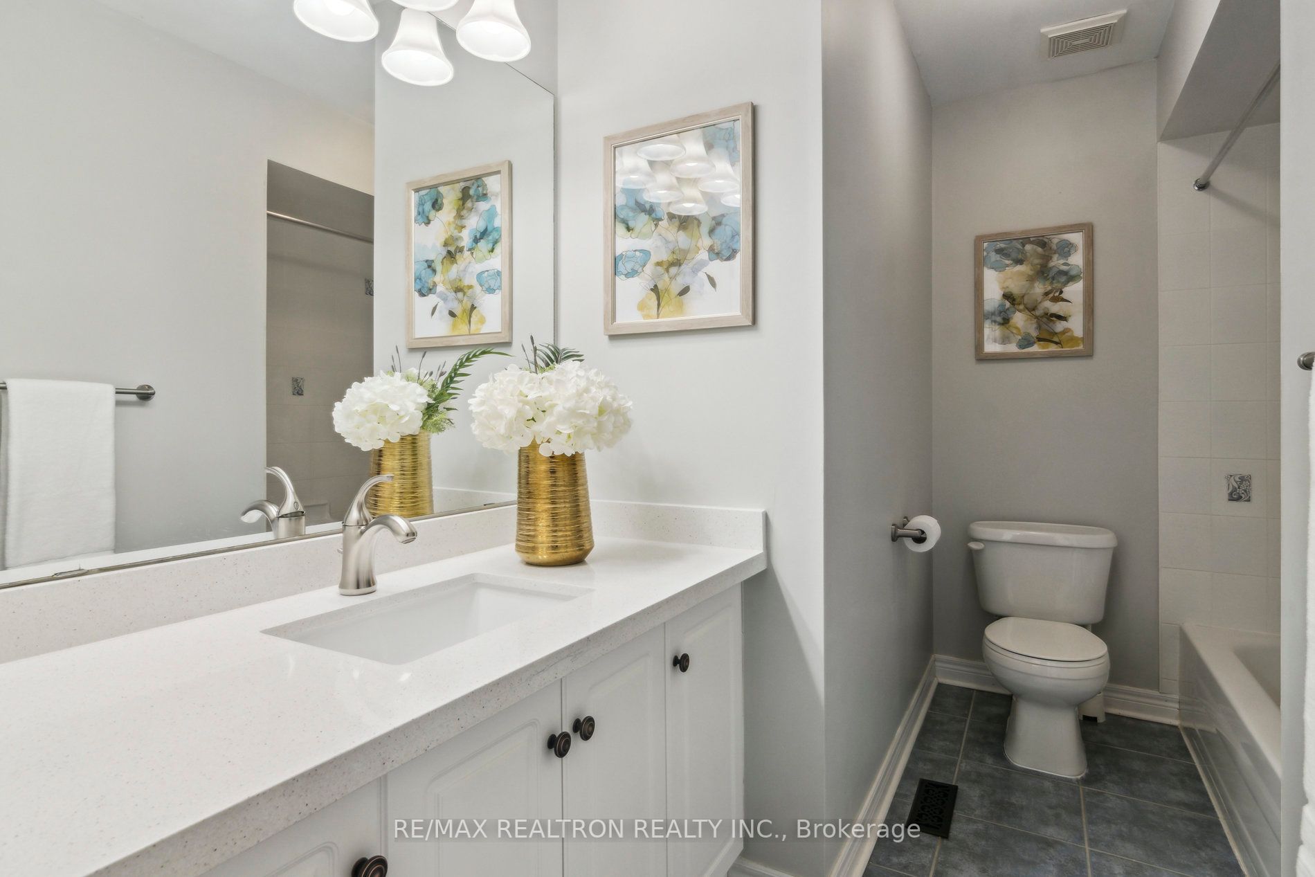 12 Baywell Cres