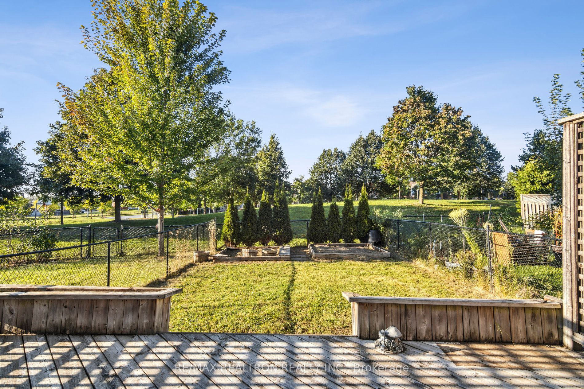 12 Baywell Cres