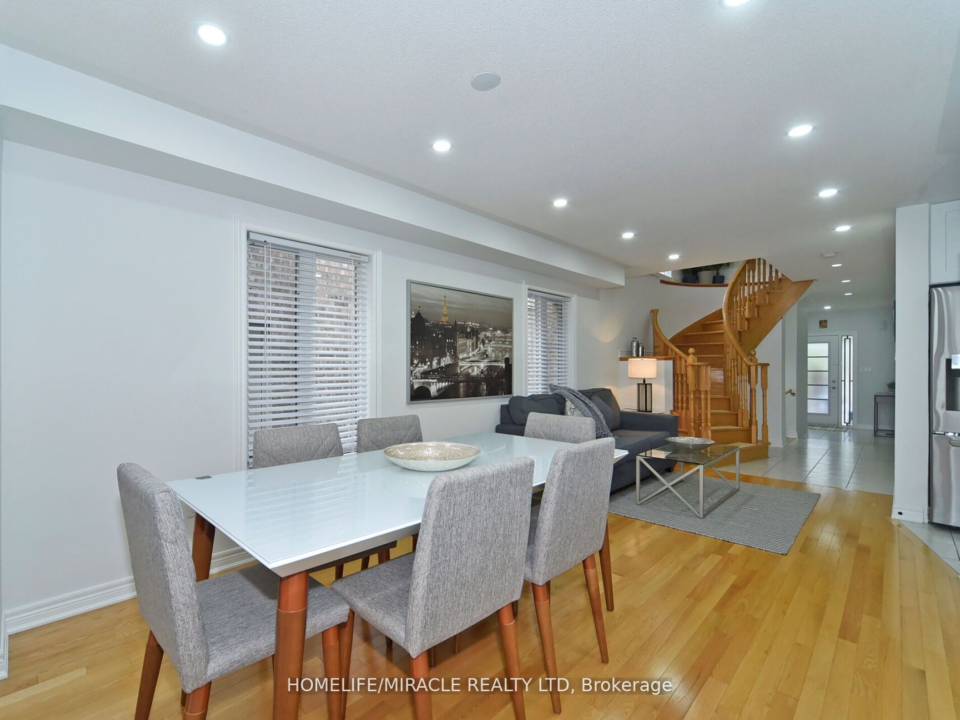 120 Black Maple Cres