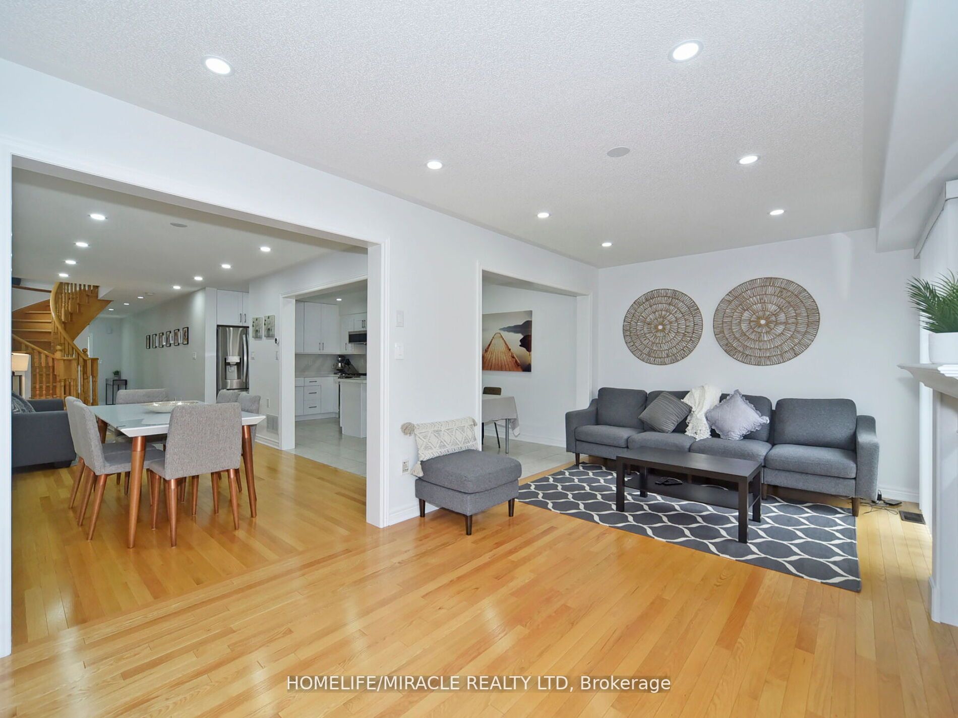 120 Black Maple Cres