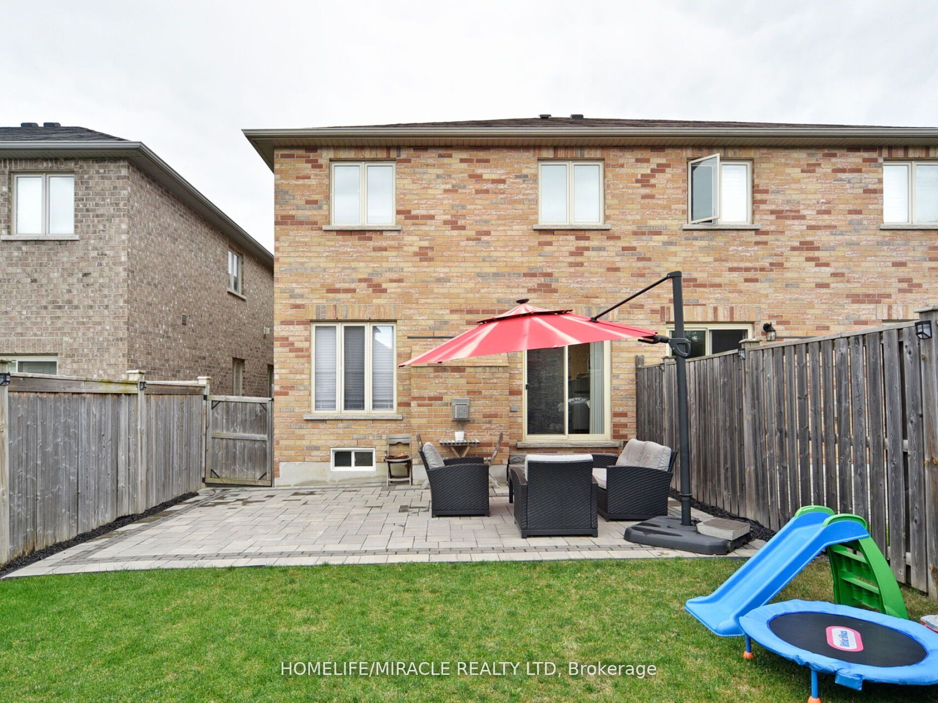 120 Black Maple Cres