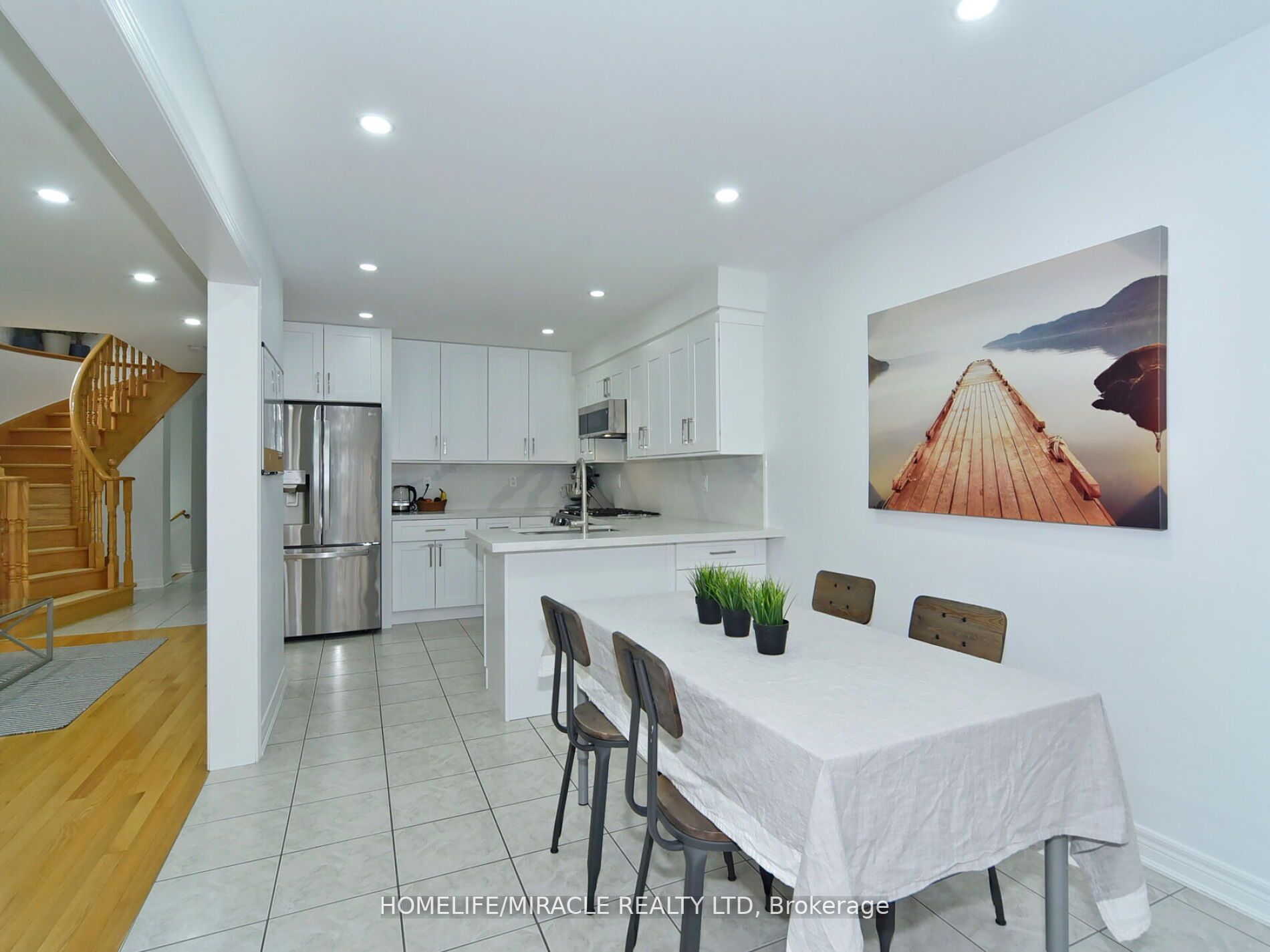 120 Black Maple Cres