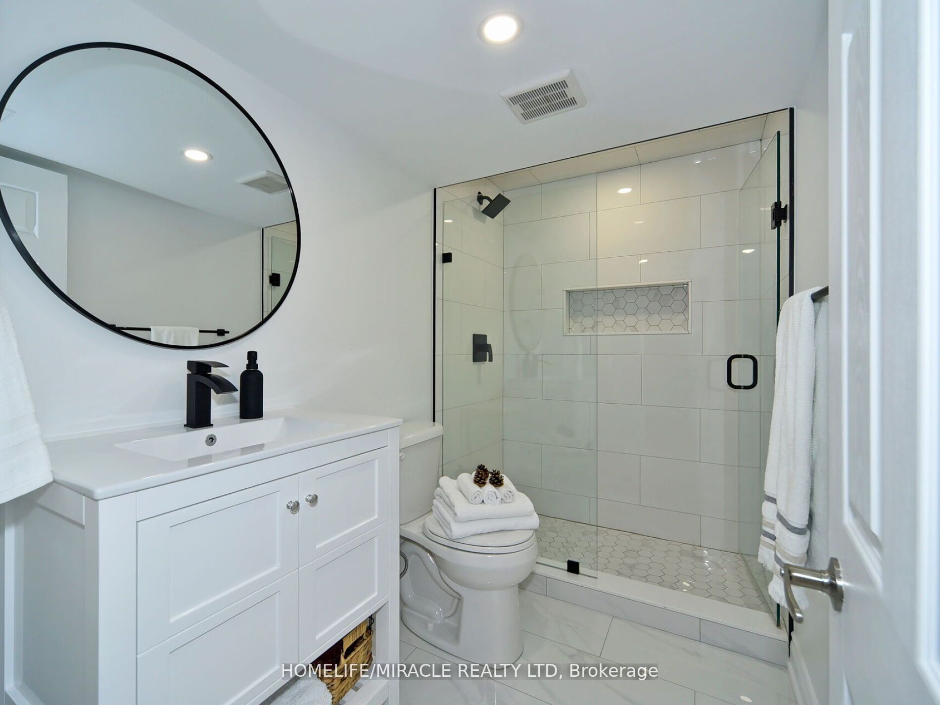 120 Black Maple Cres