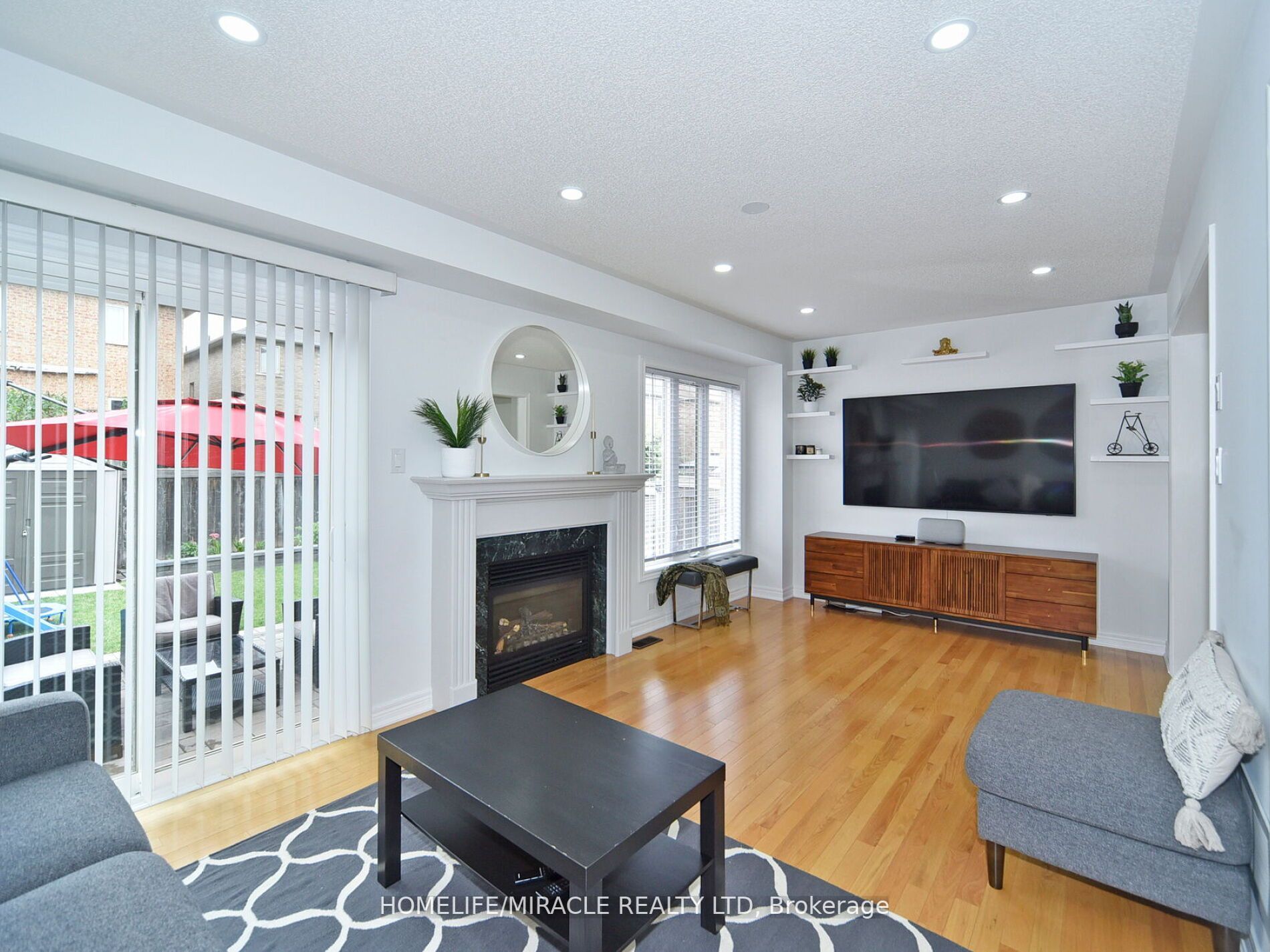 120 Black Maple Cres