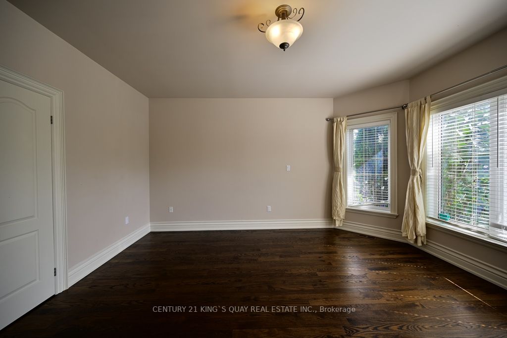 22 Garden Ave