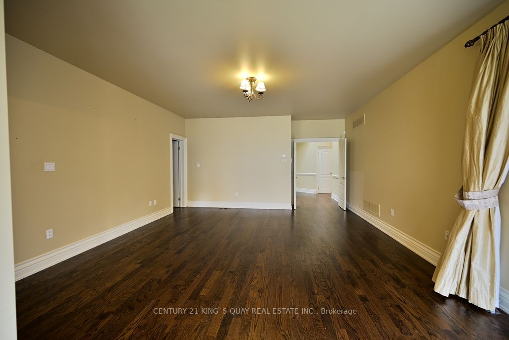 22 Garden Ave