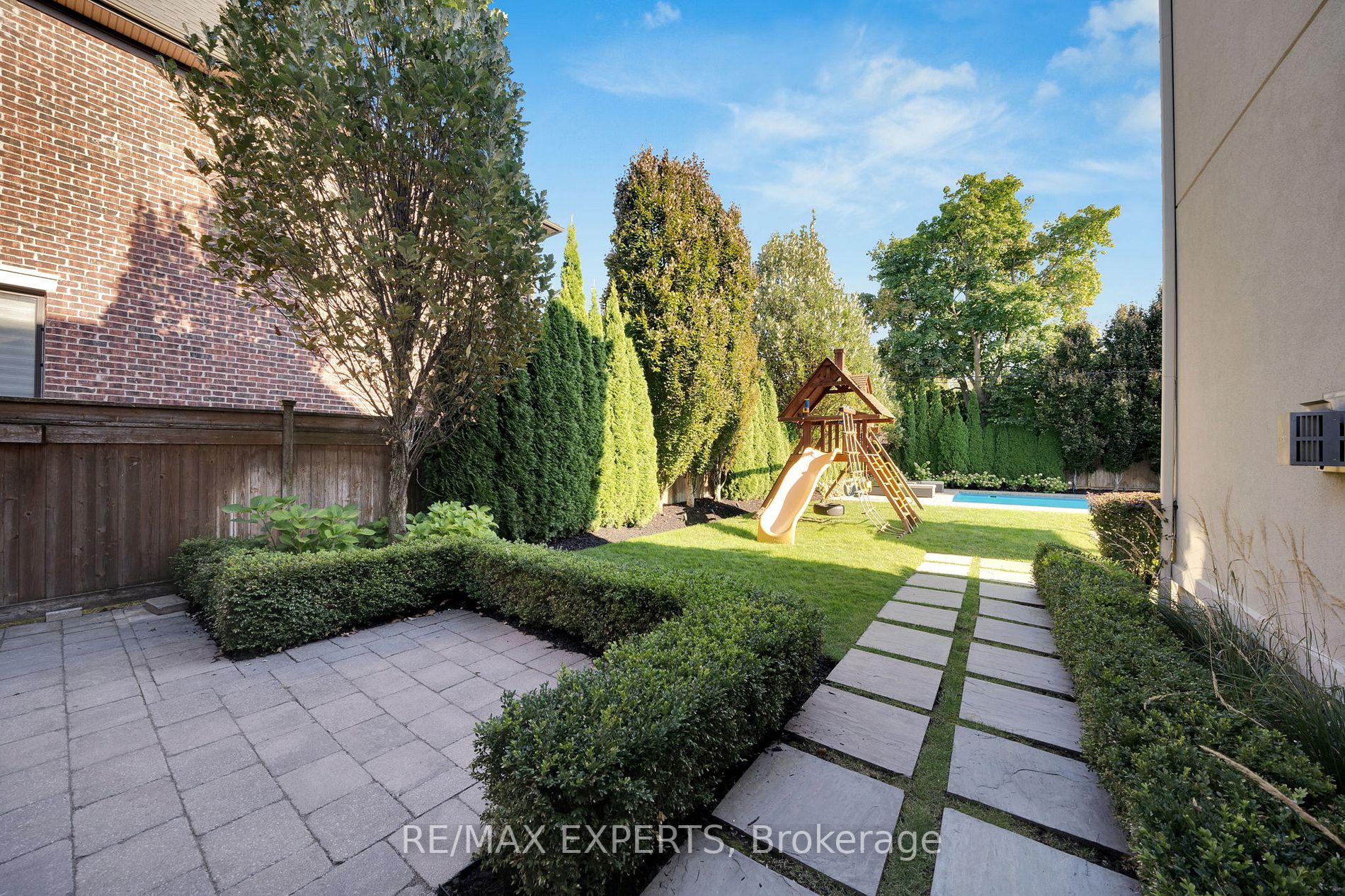 181 Kingslynn Dr