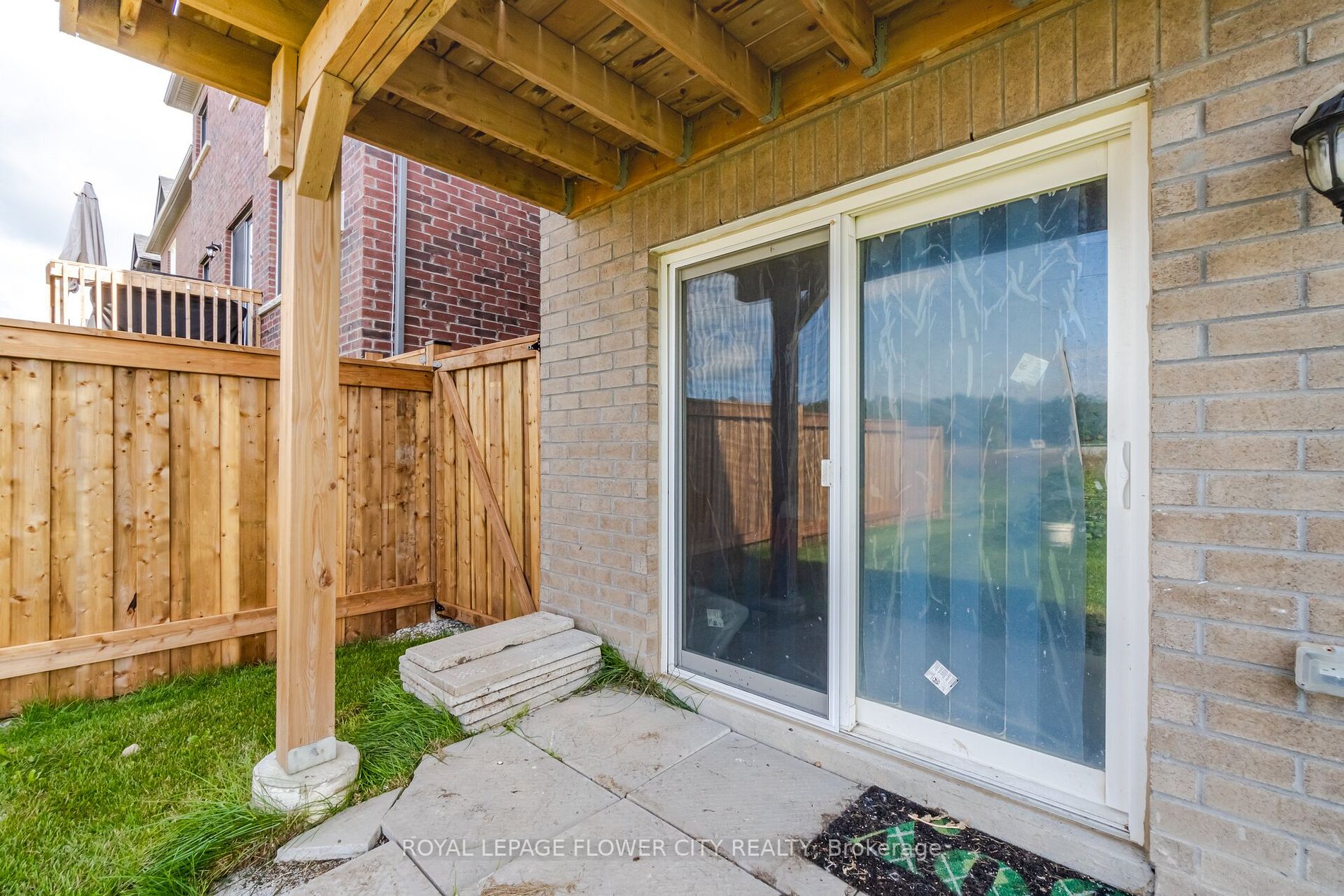 323 Chelsea Crescent