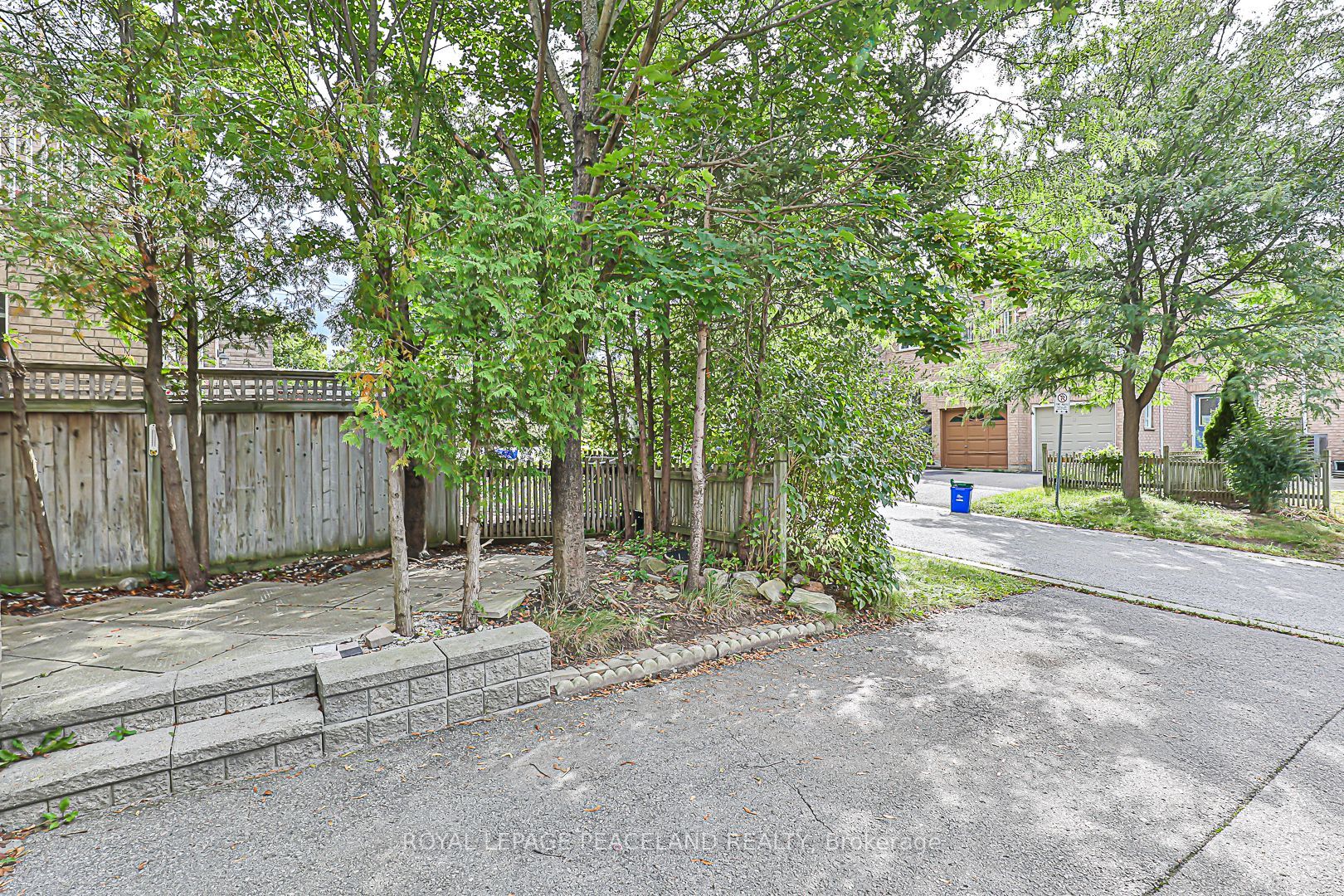 8 Forestwood Street