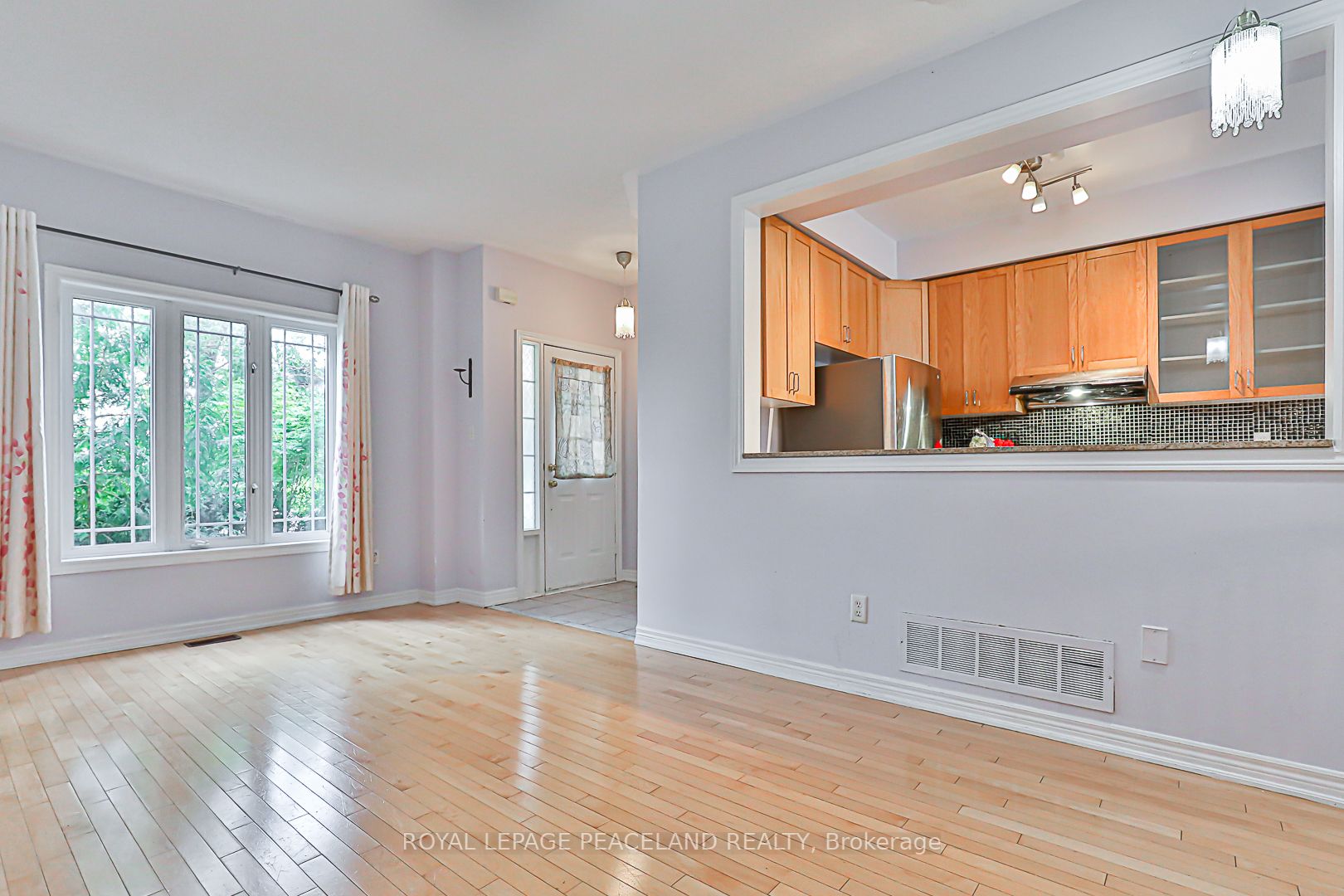 8 Forestwood Street