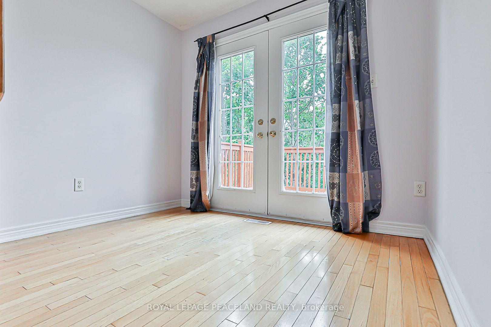 8 Forestwood Street