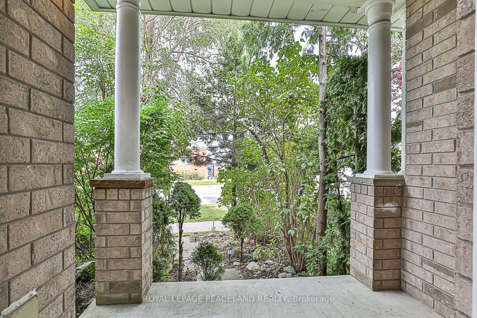8 Forestwood Street