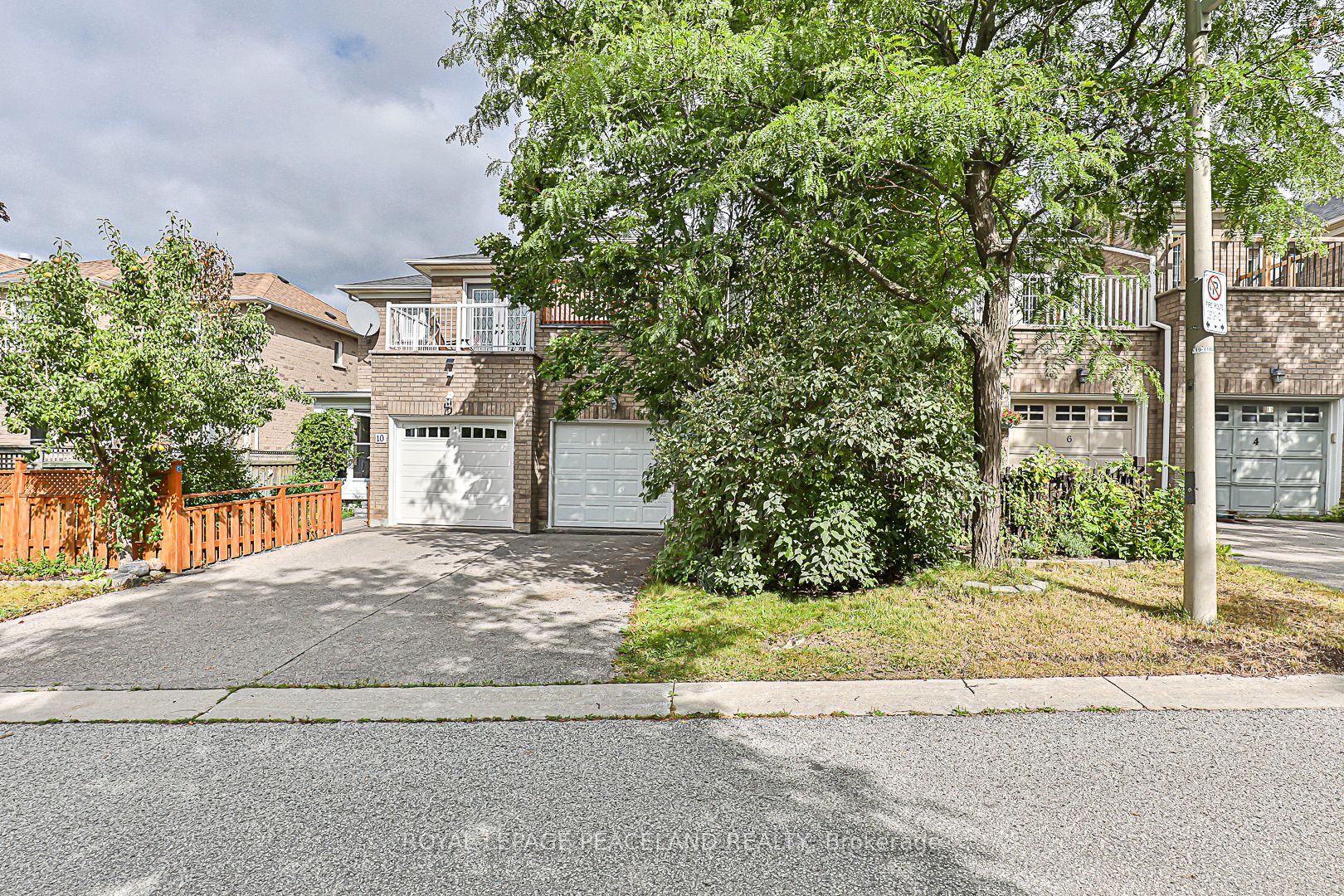 8 Forestwood Street