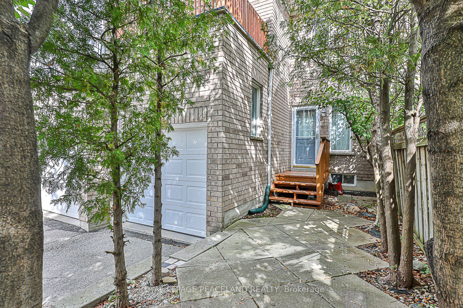 8 Forestwood Street