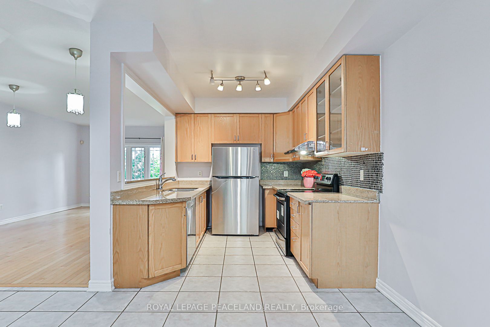 8 Forestwood Street
