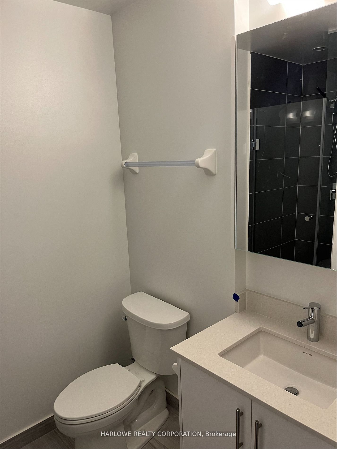 105 Oneida Cres, #406