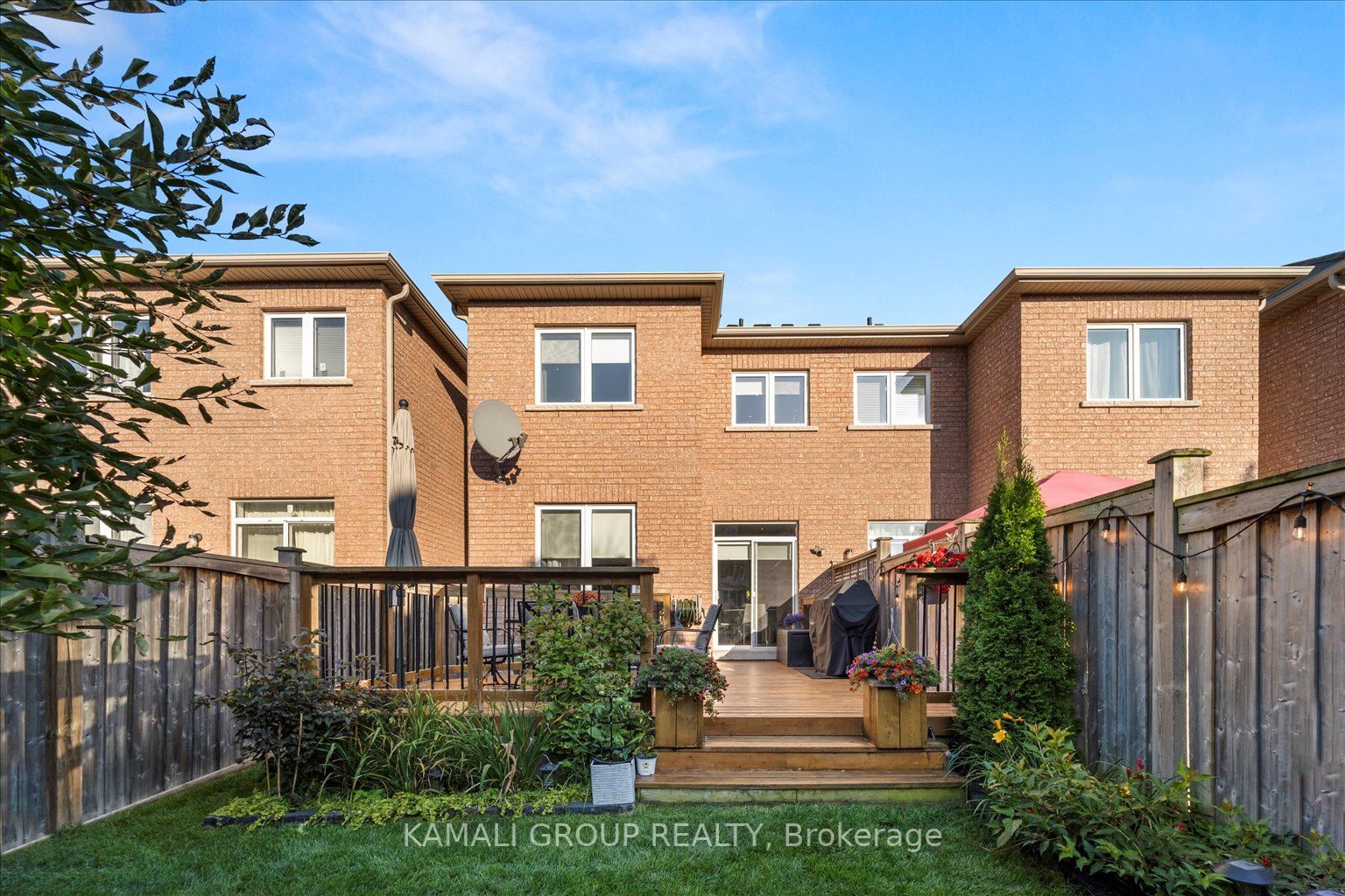 6 Napanee St